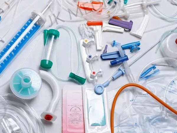 Jaki plastik jest używany w iniekcji?